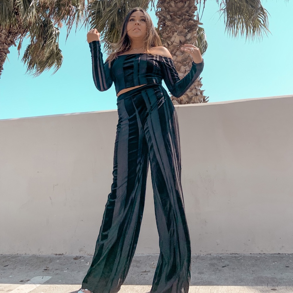 Black Out 2 Piece Set